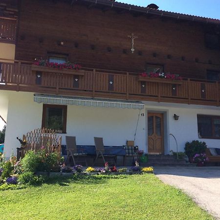 Haus Eder Burgi Hotel Nikolsdorf Bagian luar foto