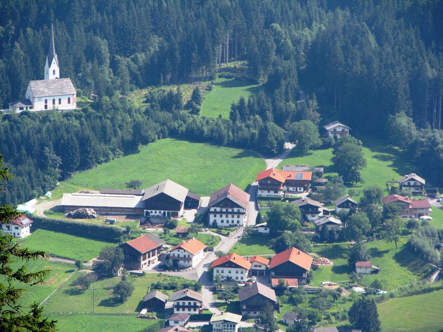Haus Eder Burgi Hotel Nikolsdorf Bagian luar foto