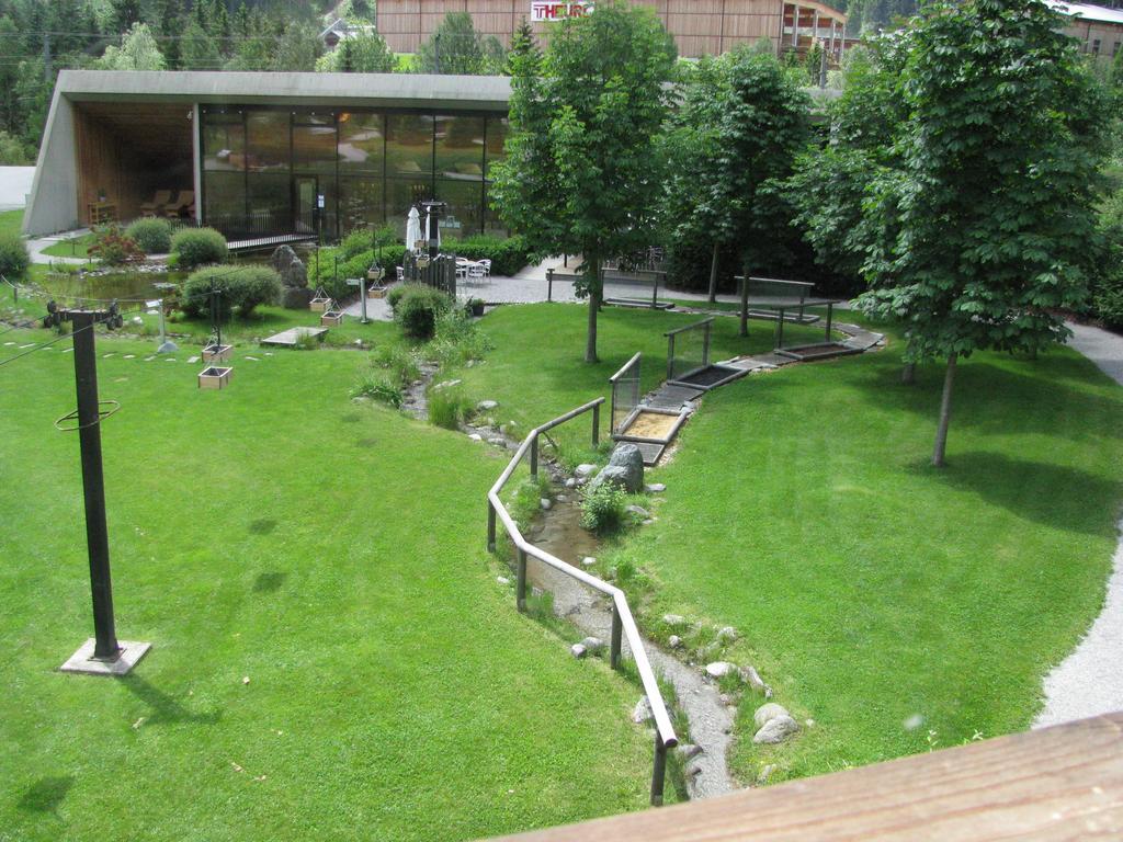 Haus Eder Burgi Hotel Nikolsdorf Bagian luar foto