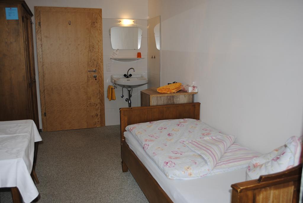 Haus Eder Burgi Hotel Nikolsdorf Bagian luar foto