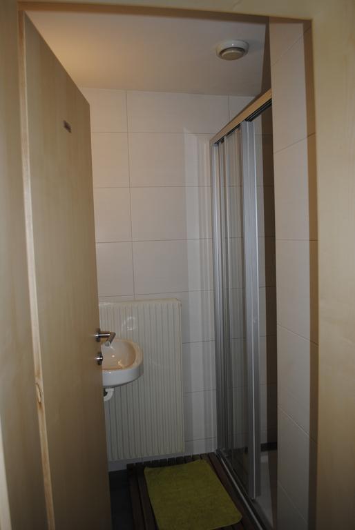 Haus Eder Burgi Hotel Nikolsdorf Bagian luar foto