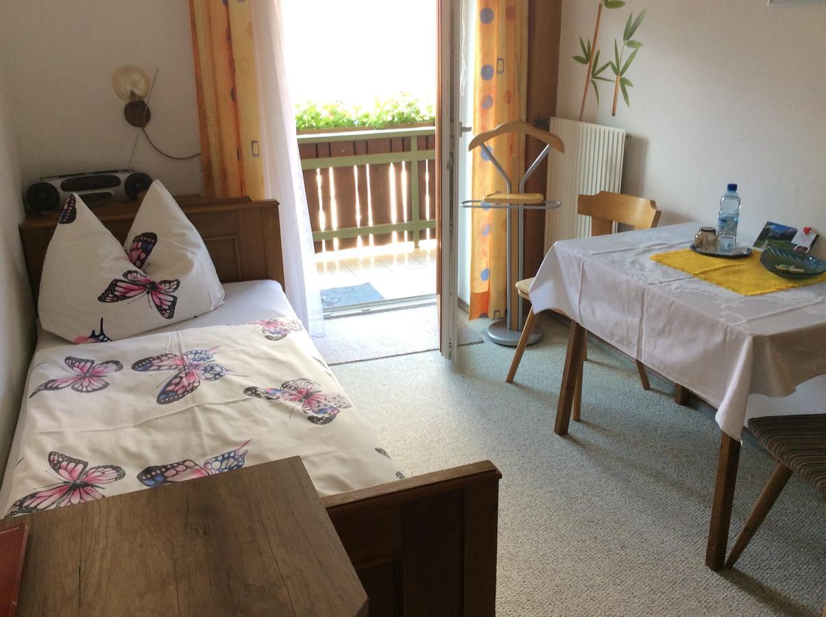 Haus Eder Burgi Hotel Nikolsdorf Ruang foto