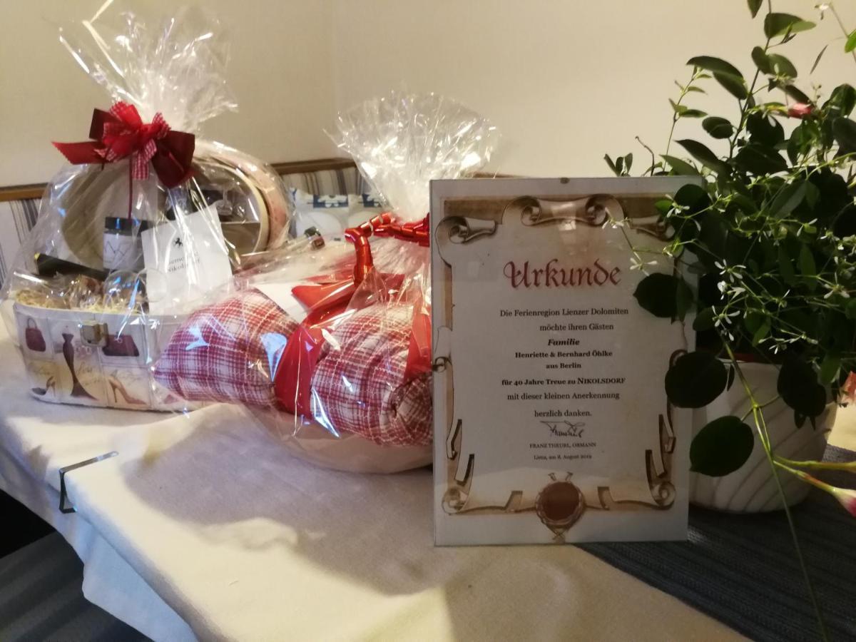 Haus Eder Burgi Hotel Nikolsdorf Bagian luar foto